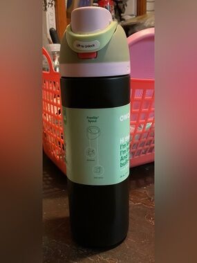 OWO FreeSip Mint & Black Insulated Water Bottle with Flip Spout